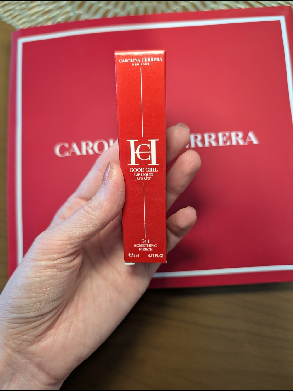 Carolina Herrera Good Girl Lip Liquid Velvet - 544 Something Fierce (Red)